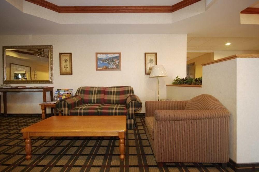Comfort Suites South Haven Near I-96 Exterior foto