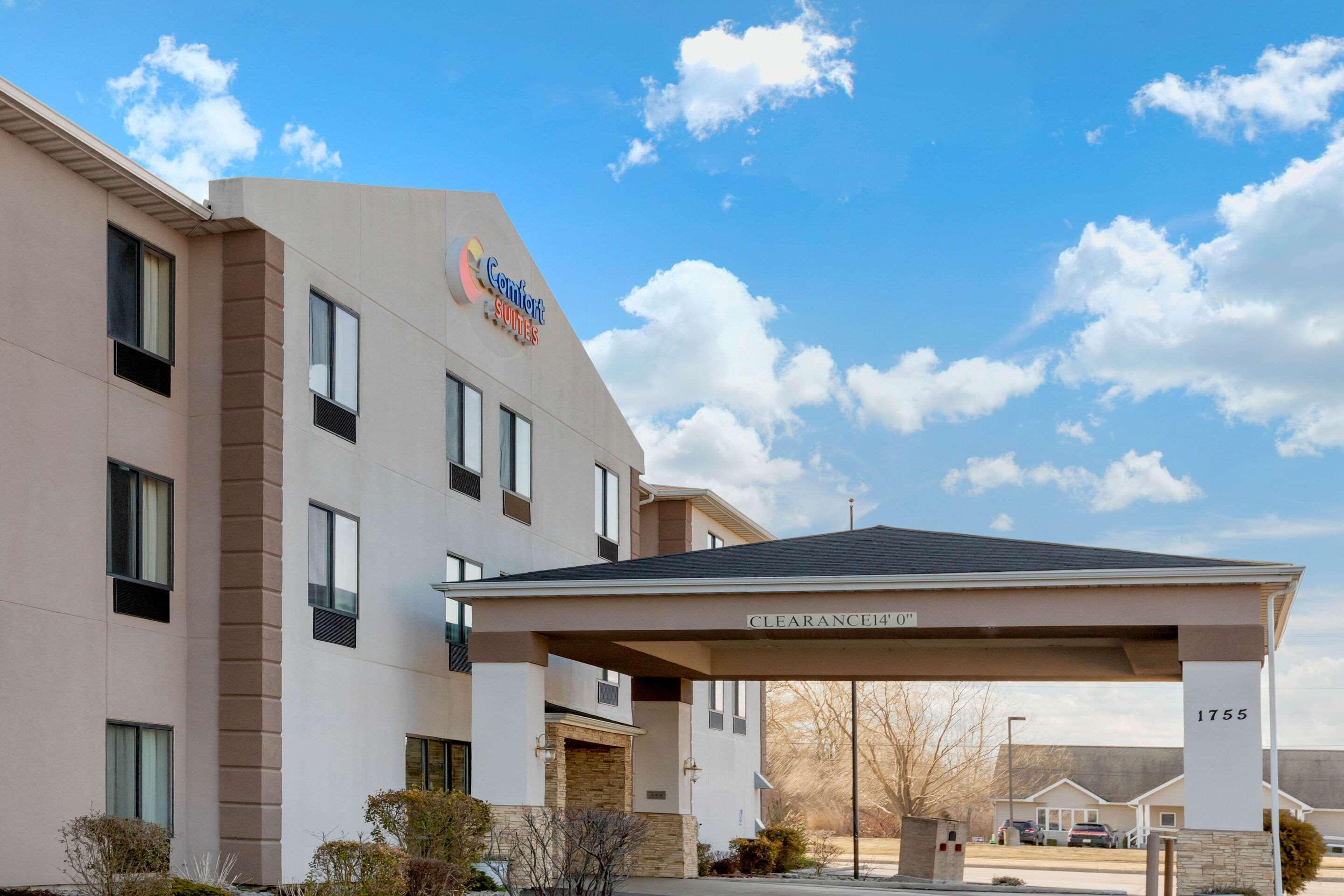 Comfort Suites South Haven Near I-96 Exterior foto