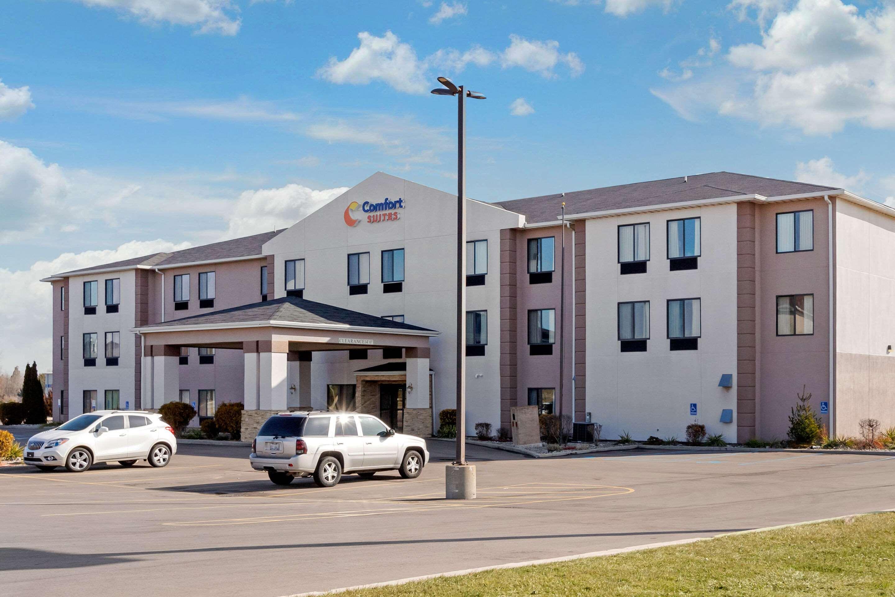 Comfort Suites South Haven Near I-96 Exterior foto