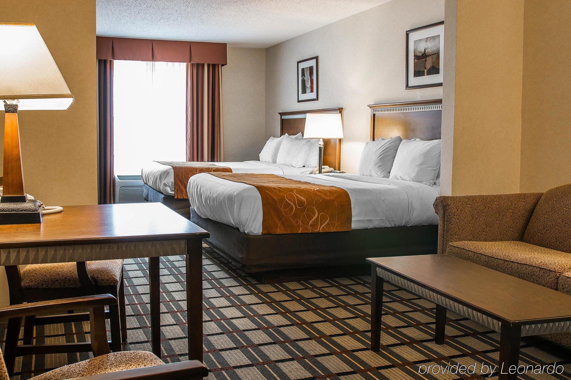 Comfort Suites South Haven Near I-96 Exterior foto